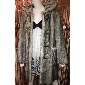 Beautiful, vintage faux-fur coat